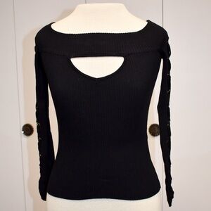 GUESS LOS ANGELES Waneta OS Lace-Up Keyhole Sweater